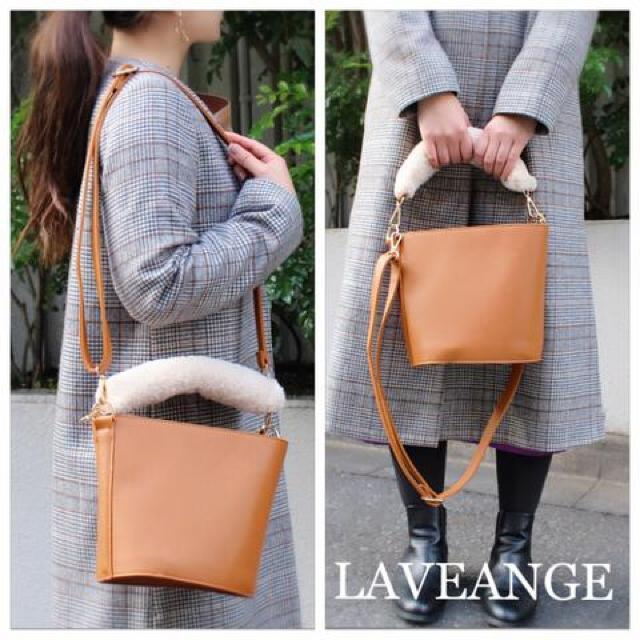 SALE●丸井購入【新品】ファーハンドル 2weyショルダーバッグ●キャメル●ハンドバッグ バケツバッグ 取外し可 ファー < 女性ファッション  SALE●丸井購入【新品】ファーハンドル 2weyショルダーバッグ●キャメル●ハンドバッグ バケツバッグ 取外し可 ファー  < 女性ファッションの