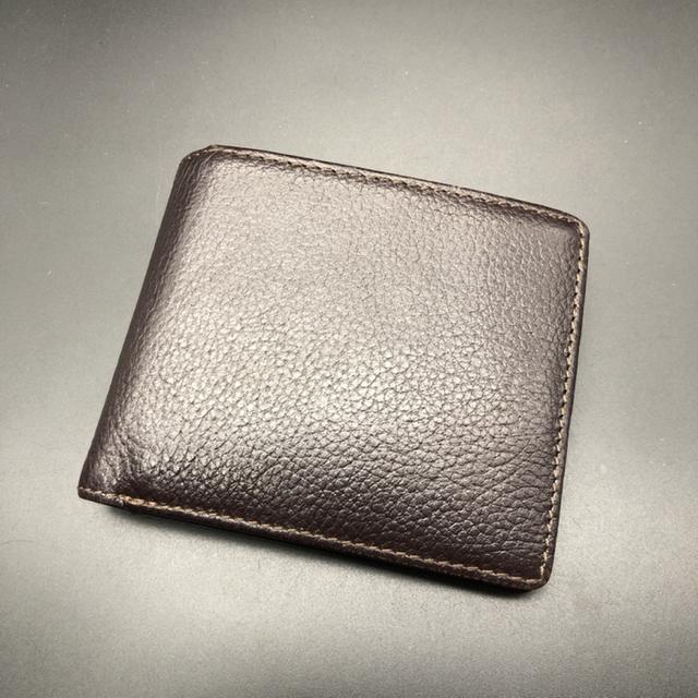 即決 GENUINE LEATHER 二つ折り財布 < 男性ファッション  即決 GENUINE LEATHER 二つ折り財布  < 男性ファッションの