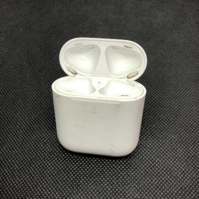 即決 純正品 Apple アップル AirPods 充電ケース A1602 < 家電/AV  即決 純正品 Apple アップル AirPods 充電ケース A1602 < 家電/AVの