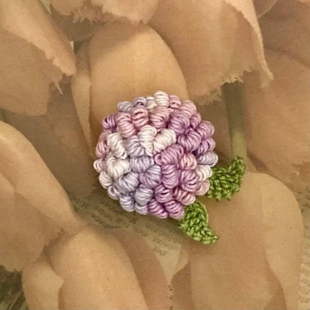 ハンドメイド♪レース編み コイル編みのお花モチーフブローチ < 女性ファッション  ハンドメイド♪レース編み コイル編みのお花モチーフブローチ  < 女性ファッションの
