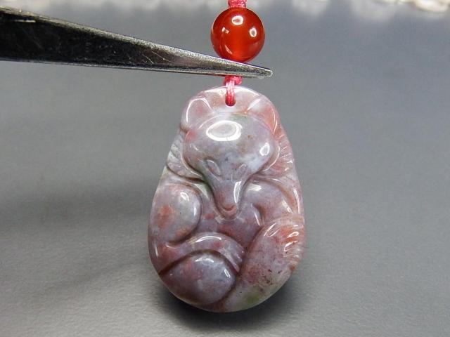 レア品赤系モスアゲートきつね彫りペンダント可愛い紐ネックレス ランダム発送 < 女性アクセサリー/時計  レア品赤系モスアゲートきつね彫りペンダント可愛い紐ネックレス ランダム発送 < 女性アクセサリー/時計の