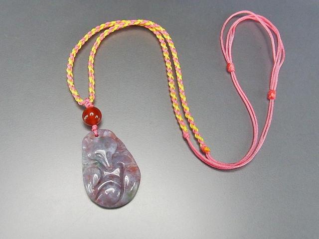 レア品赤系モスアゲートきつね彫りペンダント可愛い紐ネックレス ランダム発送 < 女性アクセサリー/時計  レア品赤系モスアゲートきつね彫りペンダント可愛い紐ネックレス ランダム発送 < 女性アクセサリー/時計の
