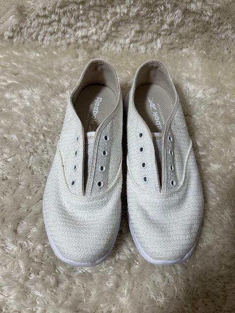 ViReebokЂȂyʃXj[J[25.5p