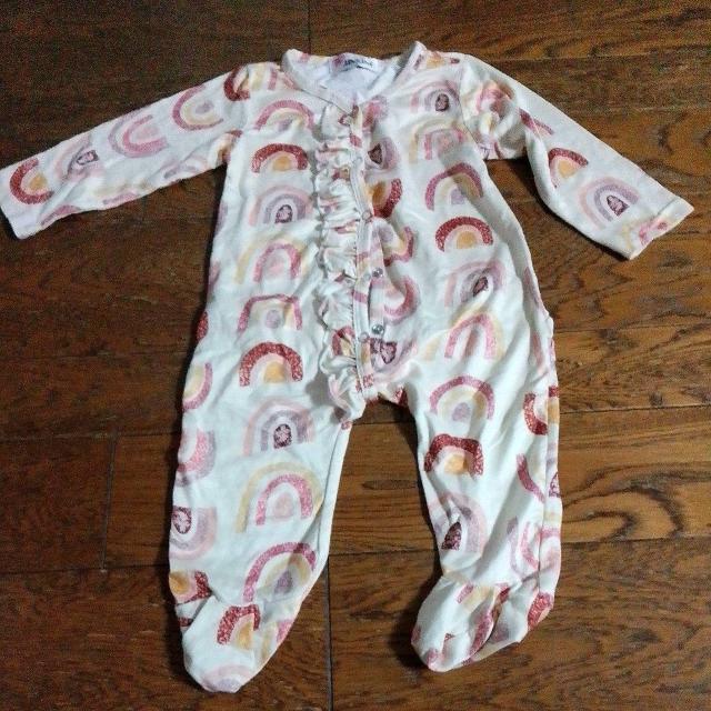 80サイズ JINXING ベビー 美品 長袖長パンツ < キッズ/ベビー 80サイズ JINXING ベビー 美品 長袖長パンツ < キッズ/ベビーの