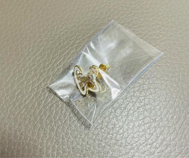 新品 Vivienne Westwoodヴィヴィアンピアス オーブピアス < 女性アクセサリー/時計 新品 Vivienne Westwoodヴィヴィアンピアス オーブピアス < 女性アクセサリー/時計の