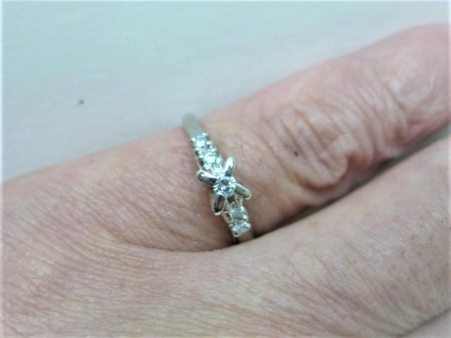 Pt900プラチナ リング指輪ダイヤ立爪 ファッション0.06ct 0.08ct < 女性アクセサリー/時計  Pt900プラチナ リング指輪ダイヤ立爪 ファッション0.06ct 0.08ct < 女性アクセサリー/時計の