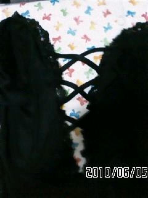 NAOTOhoney・ブラック×パープル蝶&ロゴ柄背中開きボレロ < ブランド  NAOTOhoney・ブラック×パープル蝶&ロゴ柄背中開きボレロ < ブランドの