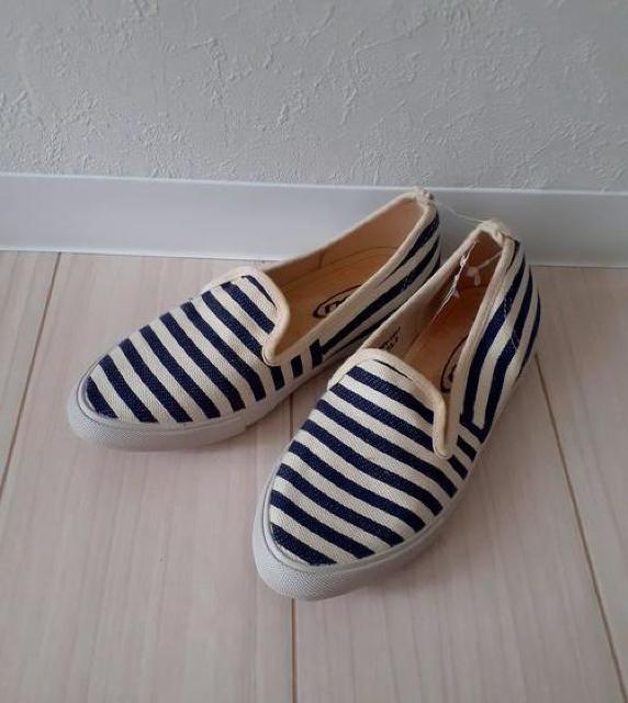 新品■nev◆ネイビー×ホワイト ボーダー スリッポン スニーカー 23cm < 女性ファッション  新品■nev◆ネイビー×ホワイト ボーダー スリッポン スニーカー 23cm  < 女性ファッションの