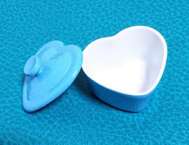 ミニチュア★ハート型★鍋★ル・クルーゼ風★蓋も開きます♪キッチンツール★調理器具★水色★色違い4色★金属製★ドールハウスに★ < おもちゃ  ミニチュア★ハート型★鍋★ル・クルーゼ風★蓋も開きます♪キッチンツール★調理器具★水色★色違い4色★金属製★ドールハウスに★ < おもちゃの