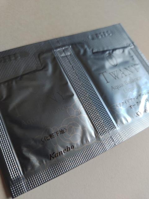 トワニー★アクアバランスリクイド&ベース★オークルB★サンプル2セット★ < 香水/コスメ/ネイル トワニー★アクアバランスリクイド&ベース★オークルB★サンプル2セット★ < 香水/コスメ/ネイルの