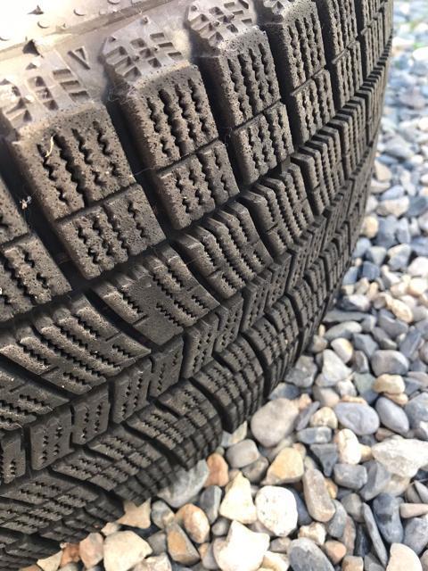 タイヤ 225 55 17 スタッドレス 2本セット 冬タイヤ 雪道用 ヤマト便着払い < 自動車/バイク タイヤ 225 55 17 スタッドレス 2本セット 冬タイヤ 雪道用 ヤマト便着払い < 自動車/バイク