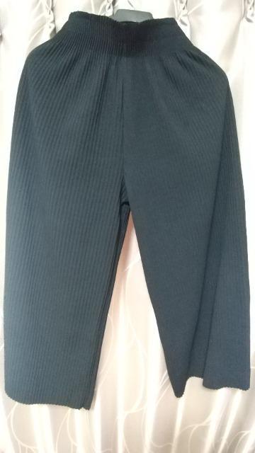 黒のワイドパンツ★ウエスト総ゴム★Mサイズ〜美品です! < 女性ファッション 黒のワイドパンツ★ウエスト総ゴム★Mサイズ〜美品です! < 女性ファッションの