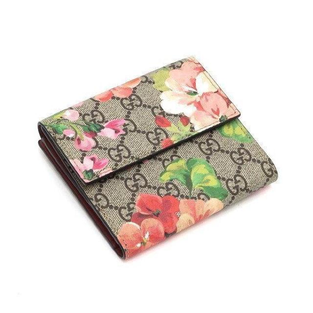 ◆ 本物 新品同様 ◆ GUCCI グッチ GGブルームス Wホック財布 花柄 コンパクト 財布 保存袋 箱 人気 410071 < ブランド  ◆ 本物 新品同様 ◆ GUCCI グッチ GGブルームス Wホック財布 花柄 コンパクト 財布 保存袋 箱 人気 410071 < ブランドの