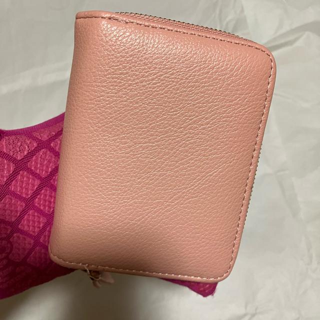 【ノーブランド扱い】 軽量 / 合皮レザー / 二つ折り財布 ピンク系 < 女性ファッション 【ノーブランド扱い】 軽量 / 合皮レザー / 二つ折り財布 ピンク系 < 女性ファッションの