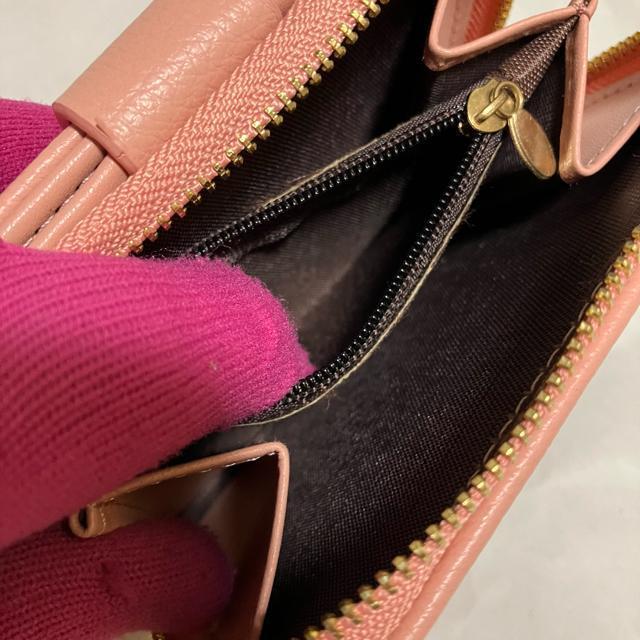 【ノーブランド扱い】 軽量 / 合皮レザー / 二つ折り財布 ピンク系 < 女性ファッション 【ノーブランド扱い】 軽量 / 合皮レザー / 二つ折り財布 ピンク系 < 女性ファッションの