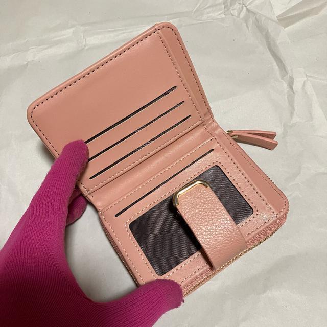【ノーブランド扱い】 軽量 / 合皮レザー / 二つ折り財布 ピンク系 < 女性ファッション 【ノーブランド扱い】 軽量 / 合皮レザー / 二つ折り財布 ピンク系 < 女性ファッションの