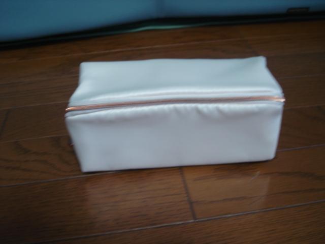 ★ベネフィーク 化粧ポーチ 資生堂★新品!非売品!超激安! < ブランド ★ベネフィーク 化粧ポーチ 資生堂★新品!非売品!超激安! < ブランドの