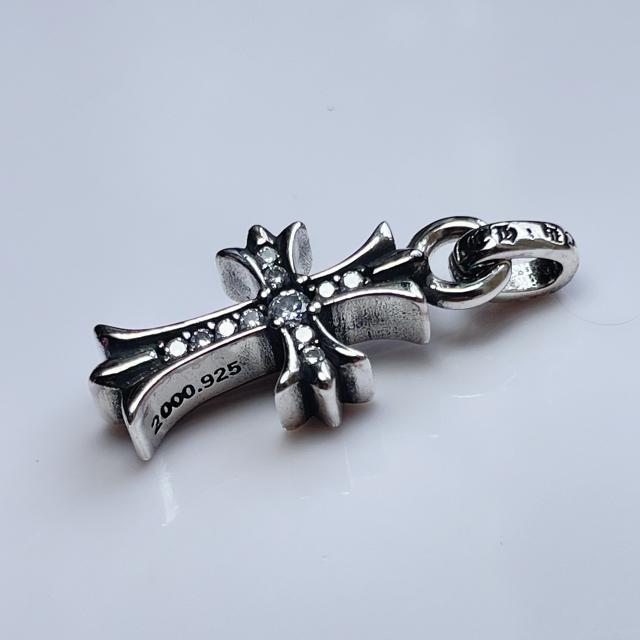 ノーブランド 【ペンダント】 ベビーファット シルバー パヴェ silver925 刻印入り < 男性アクセサリー/時計 ノーブランド 【ペンダント】 ベビーファット シルバー パヴェ silver925 刻印入り < 男性アクセサリー/時計の