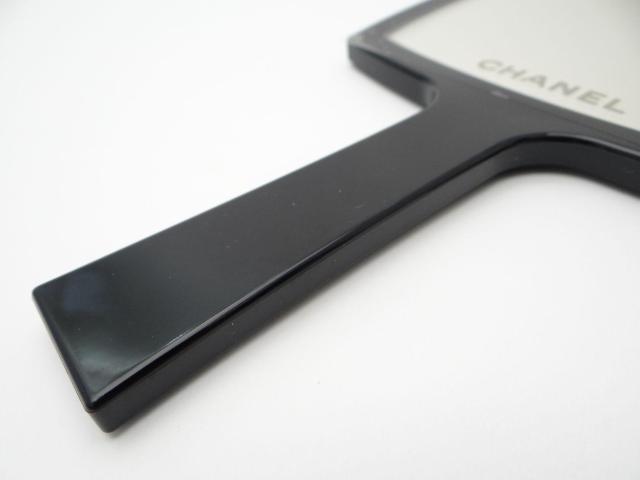 CHANEL シャネル ノベルティ ココマーク ハンドミラー 手鏡 ブラック<USED>【送料無料】 < ブランド CHANEL シャネル ノベルティ ココマーク ハンドミラー 手鏡 ブラック<USED>【送料無料】 < ブランドの
