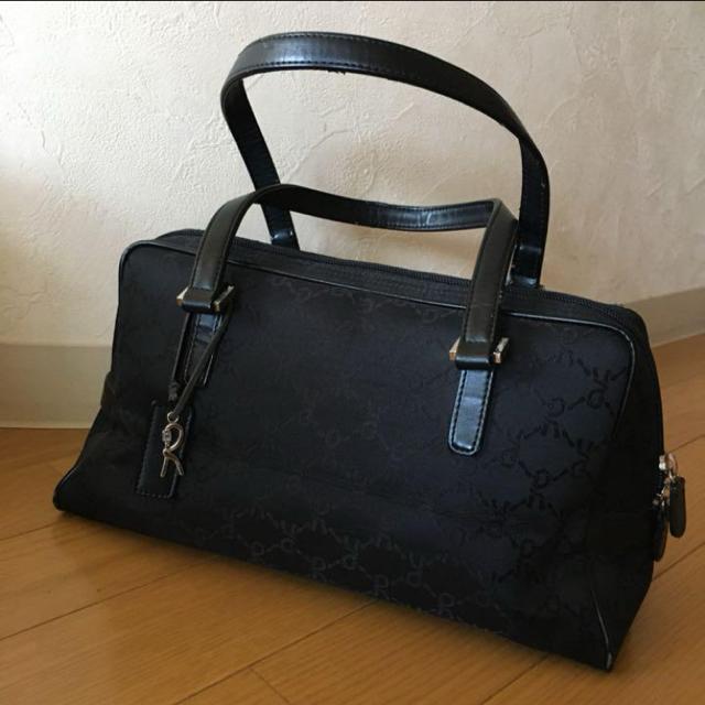 ロベルタカメリーノ ジャガードハンドバッグ 黒トートバッグ ミニボストン ジャガード < ブランド ロベルタカメリーノ ジャガードハンドバッグ 黒トートバッグ ミニボストン ジャガード < ブランドの