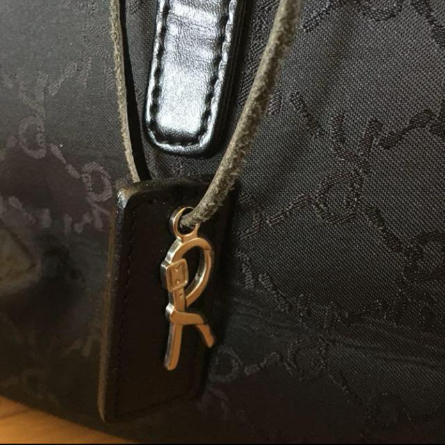 ロベルタカメリーノ ジャガードハンドバッグ 黒トートバッグ ミニボストン ジャガード < ブランド ロベルタカメリーノ ジャガードハンドバッグ 黒トートバッグ ミニボストン ジャガード < ブランドの