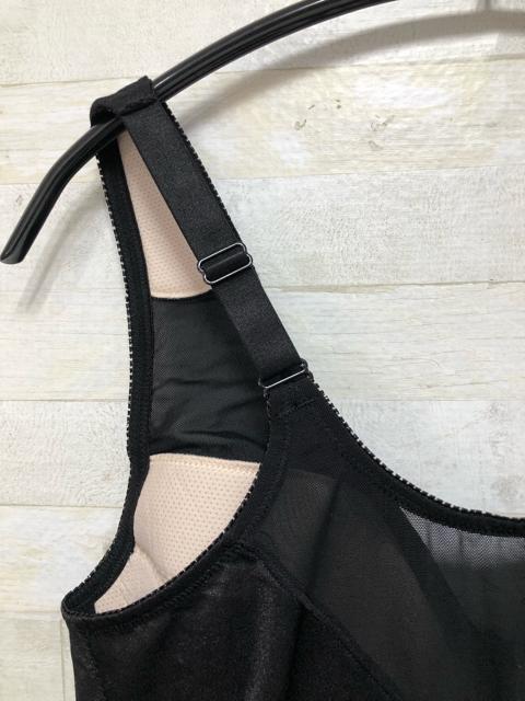 �V�i��4LF100���n���[�X���ꂢ�ȃ{�f�B�X�[�c��t���J�b�v�ZB697