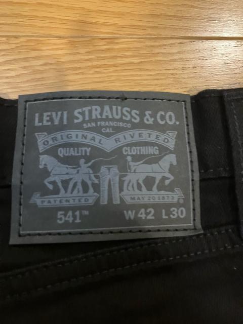 LEVI’S リーバイス 541 ストレッチデニム 超大きいsizeW42L30  黒 ブラック < ブランド  LEVI’S リーバイス 541 ストレッチデニム 超大きいsizeW42L30  黒 ブラック < ブランドの