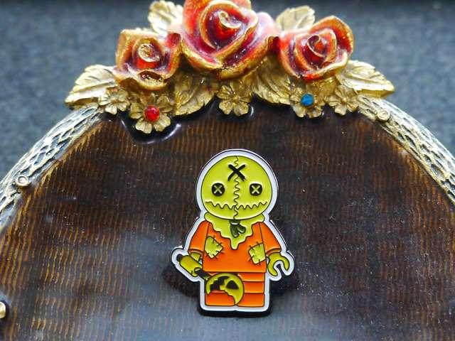 新品トリック・オア・トリート サム ピンブローチ < 女性アクセサリー/時計  新品トリック・オア・トリート サム ピンブローチ  < 女性アクセサリー/時計の