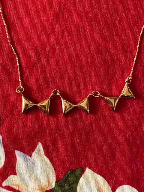 新品未使用☆めちゃ綺麗☆リボンネックレス☆ < 女性アクセサリー/時計  新品未使用☆めちゃ綺麗☆リボンネックレス☆ < 女性アクセサリー/時計の