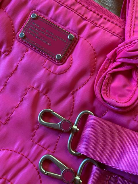 マークバイマークジェイコブス PCバッグMarc BY Marc JacB  送料無料 < 女性ファッション  マークバイマークジェイコブス PCバッグMarc BY Marc JacB  送料無料 < 女性ファッションの