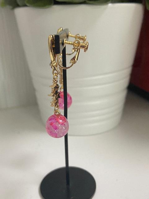 ハンドメイド レジンで作ったイヤリング ハート ピンク  < 女性ファッション  ハンドメイド レジンで作ったイヤリング ハート ピンク  < 女性ファッションの