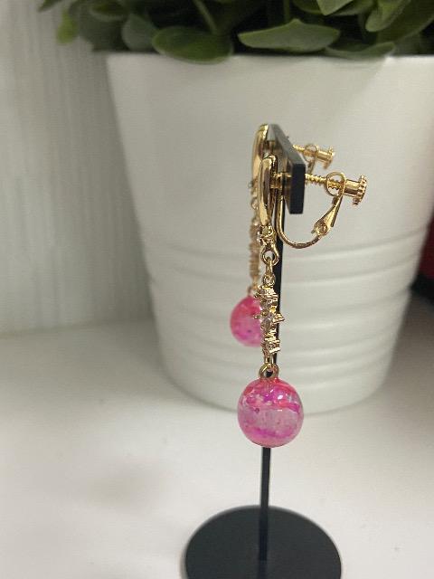 ハンドメイド レジンで作ったイヤリング ハート ピンク  < 女性ファッション  ハンドメイド レジンで作ったイヤリング ハート ピンク  < 女性ファッションの