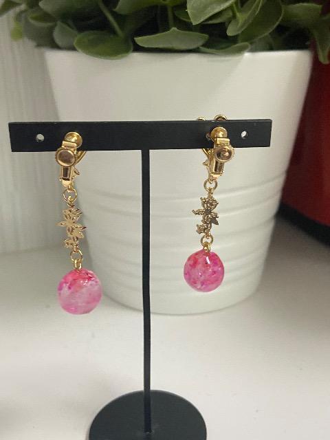 ハンドメイド レジンで作ったイヤリング ハート ピンク  < 女性ファッション  ハンドメイド レジンで作ったイヤリング ハート ピンク  < 女性ファッションの