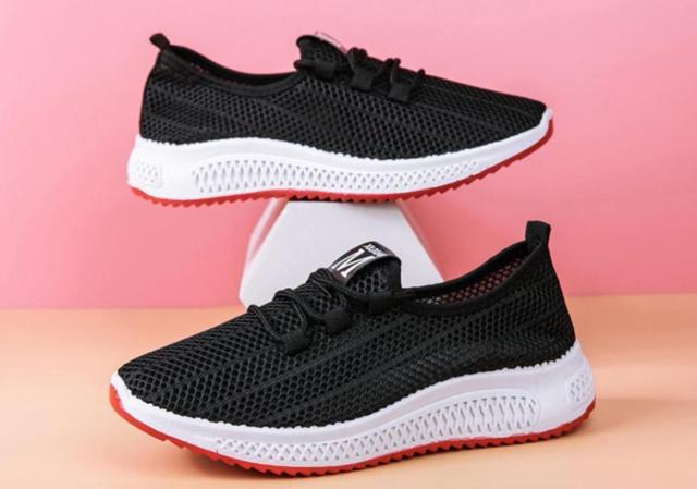 スニーカー レディース 厚底 通気性 ランニング シューズ ブラック 23.5cm < 女性ファッション スニーカー レディース 厚底 通気性 ランニング シューズ ブラック 23.5cm < 女性ファッションの