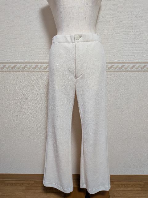 FRAMeWORK フレームワーク大人可愛い白ブークレーパンツ 美品MUSE AP < ブランド FRAMeWORK フレームワーク大人可愛い白ブークレーパンツ 美品MUSE AP < ブランドの