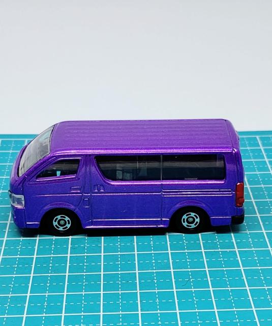 セブンイレブン限定 トミカ カラフルコレクション2022 ハイエース パ―プル箱無し < ホビー セブンイレブン限定 トミカ カラフルコレクション2022 ハイエース パ―プル箱無し < ホビーの