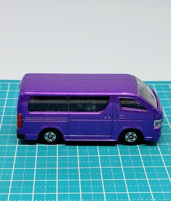 セブンイレブン限定 トミカ カラフルコレクション2022 ハイエース パ―プル箱無し < ホビー セブンイレブン限定 トミカ カラフルコレクション2022 ハイエース パ―プル箱無し < ホビーの