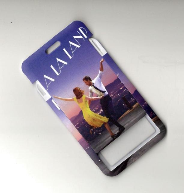 新品 ラ・ラ・ランド La La Land IDカードホルダーケース ネックストラップ付き ICカードケース < 女性ファッション 新品 ラ・ラ・ランド La La Land IDカードホルダーケース ネックストラップ付き ICカードケース < 女性ファッションの