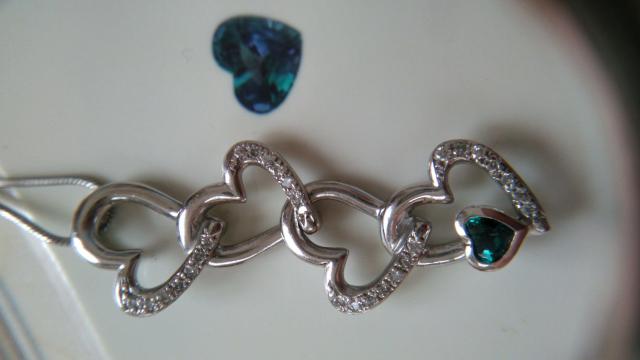 美品★ハートシェイプの天然アレキサンドライト★鑑別書有 < 女性アクセサリー/時計 美品★ハートシェイプの天然アレキサンドライト★鑑別書有 < 女性アクセサリー/時計の