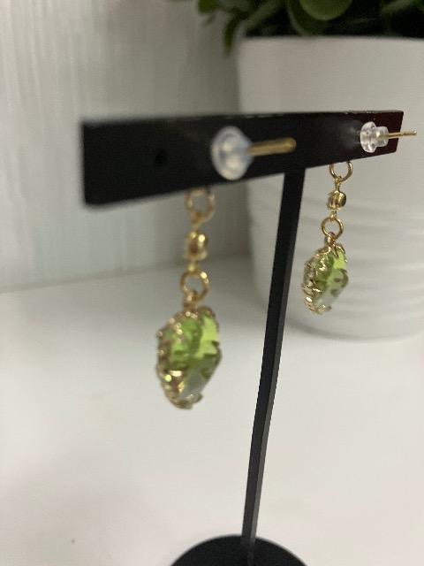 ハンドメイド ハートのグラデーションチャームを使用したピアス  < 女性ファッション  ハンドメイド ハートのグラデーションチャームを使用したピアス  < 女性ファッションの