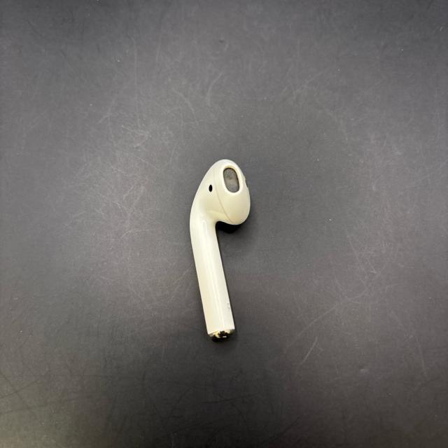 即決 Apple アップル AirPods 第二世代 右耳 A2032 < 家電/AV  即決 Apple アップル AirPods 第二世代 右耳 A2032 < 家電/AVの