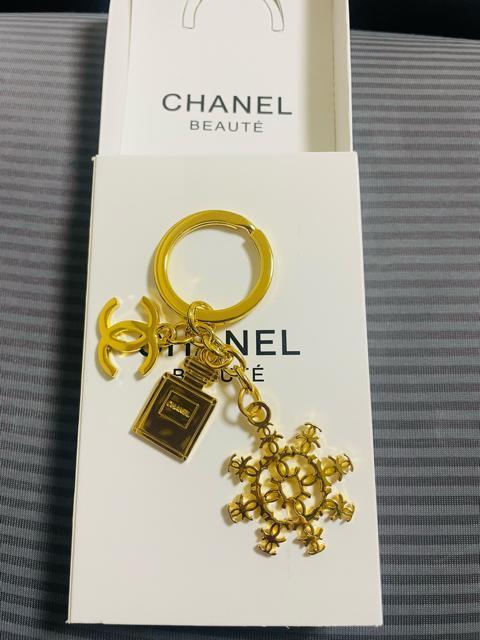 新品 訳あり シャネル キーホルダー 香水 雪 ココマーク チャーム ノベルティ < 女性ファッション 新品 訳あり シャネル キーホルダー 香水 雪 ココマーク チャーム ノベルティ < 女性ファッションの