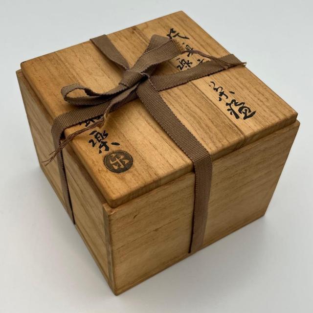 y Аgϊyq   L L  zr[ 