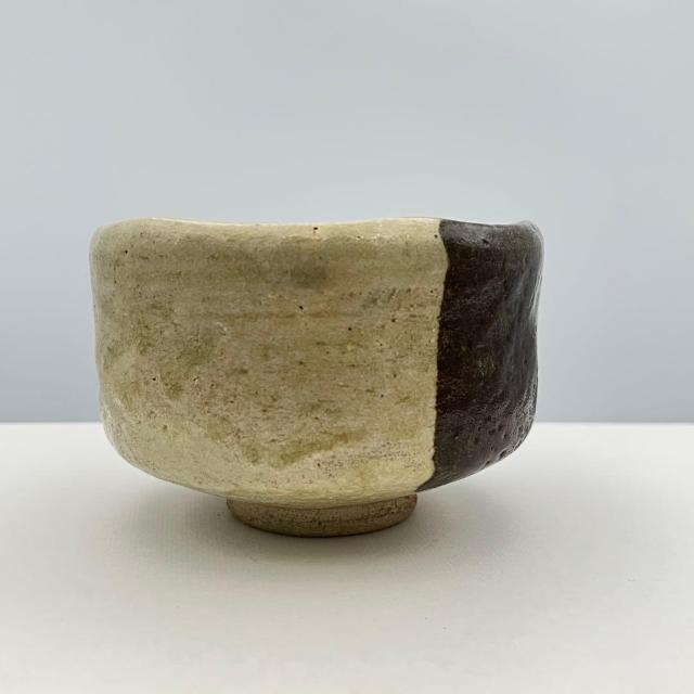 y Аgϊyq   L L  zr[ 