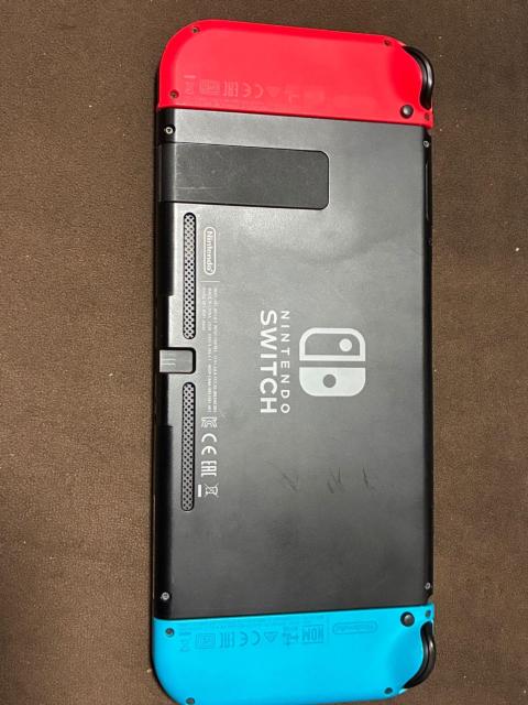 Nintendo Switch �{�̃Z�b�g (�l�I���J���[) �{ Pro�R���g���[���[ �� �Q�[���{��/�\�t�g�� 