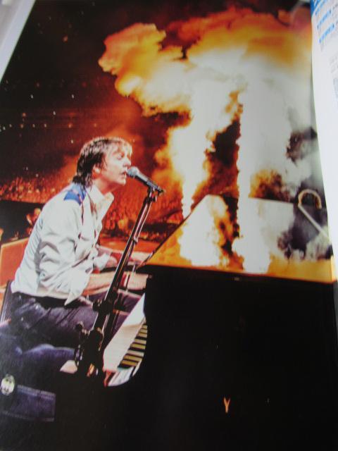 RT[gEptbgu|[E}bJ[gj[@@2015N@Outthere@Tourv  zr[ 