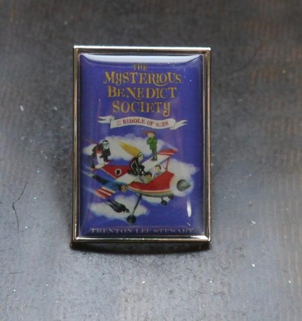 新品 秘密結社ベネディクト団 ピンブローチ ピンバッジ ピンズ The Mysterious Benedict Society < 女性アクセサリー/時計  新品 秘密結社ベネディクト団 ピンブローチ ピンバッジ ピンズ The Mysterious Benedict Society  < 女性アクセサリー/時計の