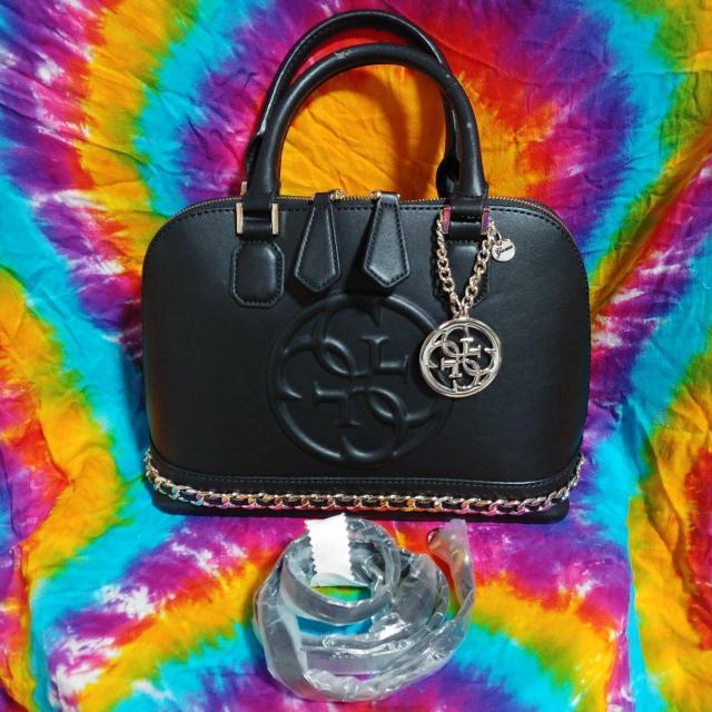 □GUESS□ゲス□シルバーチェーンがcool( *´艸)2wayショルダーバッグ□ハンドバッグ□ < ブランド  □GUESS□ゲス□シルバーチェーンがcool( *´艸)2wayショルダーバッグ□ハンドバッグ□  < ブランドの