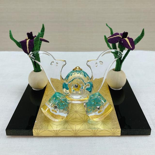 五月飾り【ガラス製兜&花菖蒲】端午 青 五月人形 5月玄関飾り 端午ディスプレイ 子どもの日 クリスタル兜 新品未使用品 < インテリア/ライフ  五月飾り【ガラス製兜&花菖蒲】端午 青 五月人形 5月玄関飾り 端午ディスプレイ 子どもの日 クリスタル兜 新品未使用品 < インテリア/ライフの