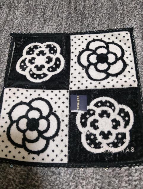 レア 新品 クレイサス タオル ハンカチ 黒白 ドット柄 < ブランド レア 新品 クレイサス タオル ハンカチ 黒白 ドット柄 < ブランドの